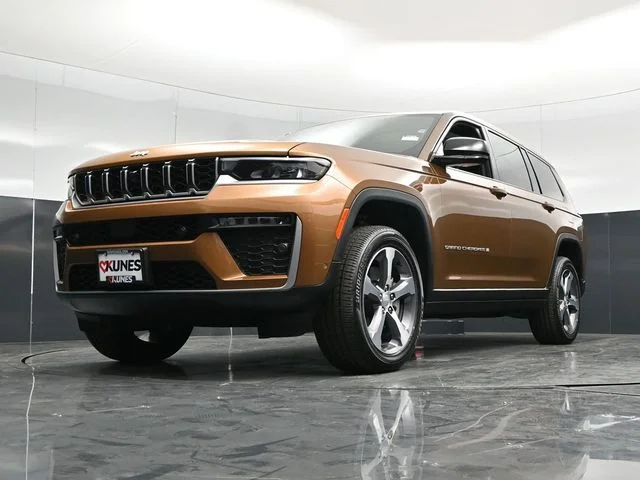 Nuevos JEEP GRAND CHEROKEE L à Estados chez autogozo