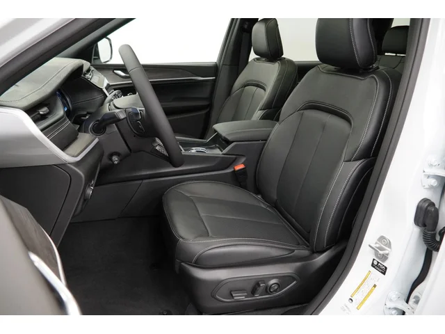 Nuevos JEEP GRAND CHEROKEE L à Estados chez autogozo