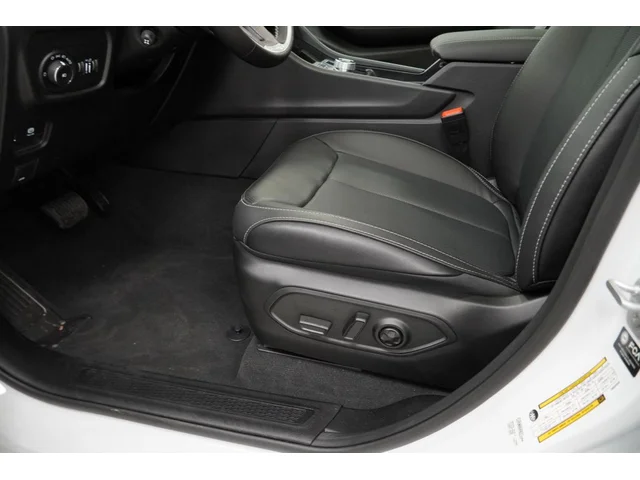 Nuevos JEEP GRAND CHEROKEE L à Estados chez autogozo