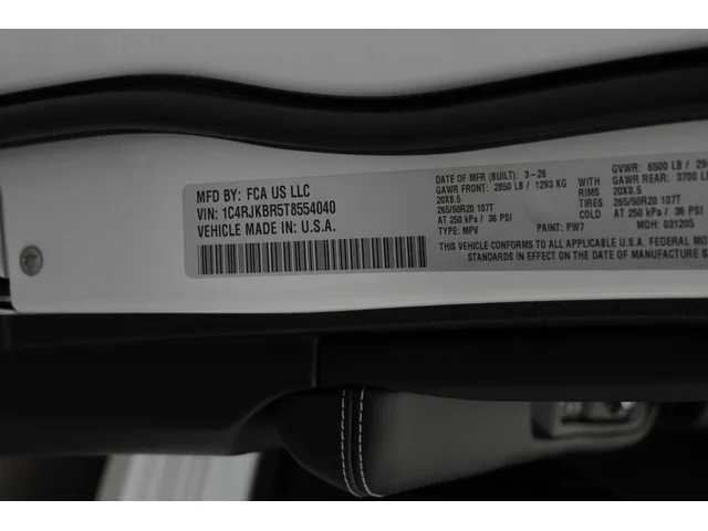 Nuevos JEEP GRAND CHEROKEE L à Estados chez autogozo