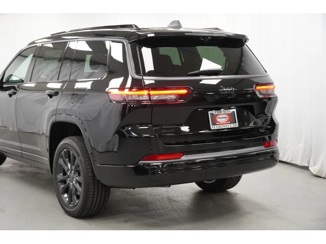 Nuevos JEEP GRAND CHEROKEE L à Estados chez autogozo