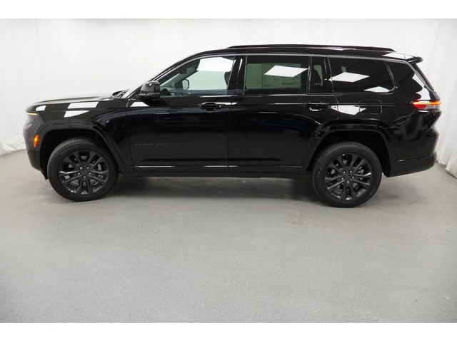 Nuevos JEEP GRAND CHEROKEE L à Estados chez autogozo