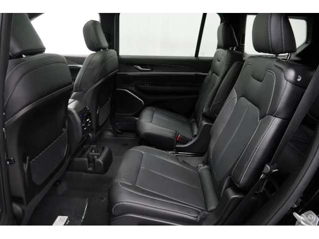 Nuevos JEEP GRAND CHEROKEE L à Estados chez autogozo