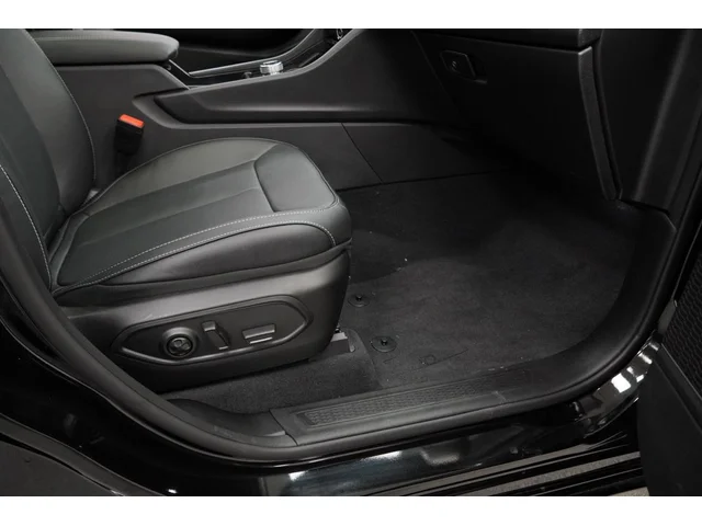Nuevos JEEP GRAND CHEROKEE L à Estados chez autogozo