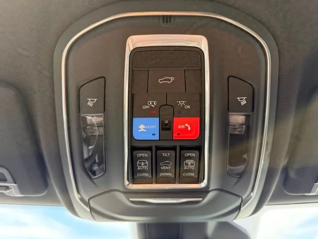 Nuevos JEEP GRAND CHEROKEE L à Estados chez autogozo