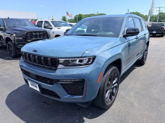 Nuevos JEEP GRAND CHEROKEE L à Estados chez autogozo