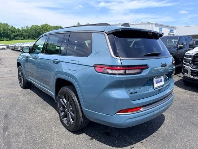 Nuevos JEEP GRAND CHEROKEE L à Estados chez autogozo