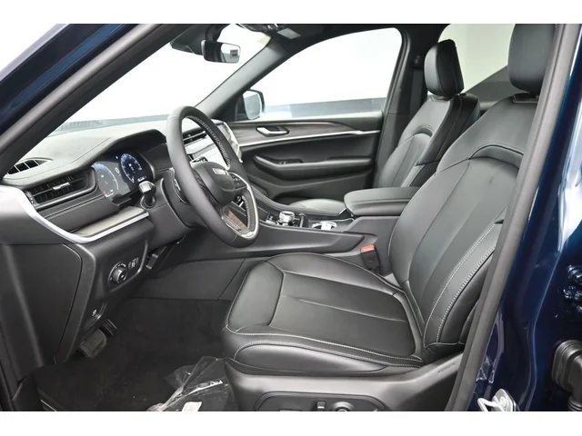 Nuevos JEEP GRAND CHEROKEE L à Estados chez autogozo