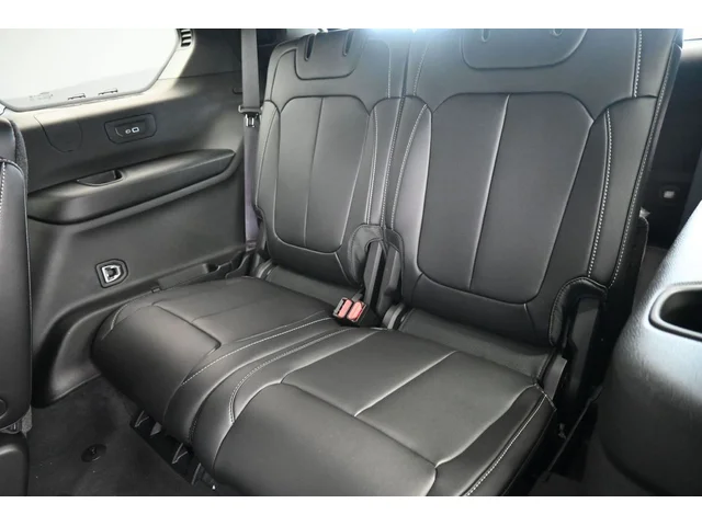 Nuevos JEEP GRAND CHEROKEE L à Estados chez autogozo