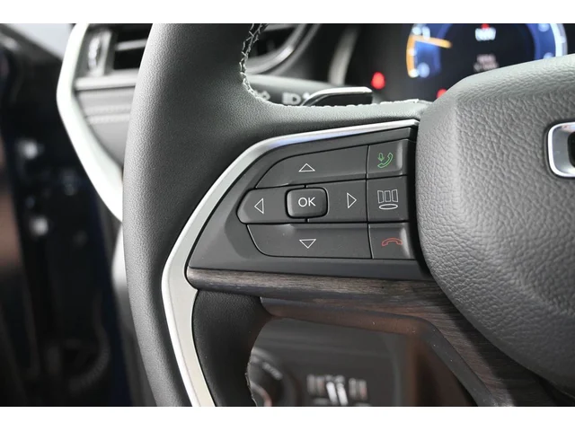 Nuevos JEEP GRAND CHEROKEE L à Estados chez autogozo