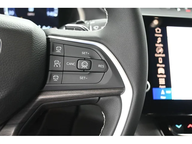 Nuevos JEEP GRAND CHEROKEE L à Estados chez autogozo