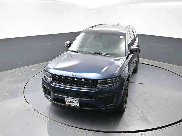 Nuevos JEEP GRAND CHEROKEE L à Estados chez autogozo