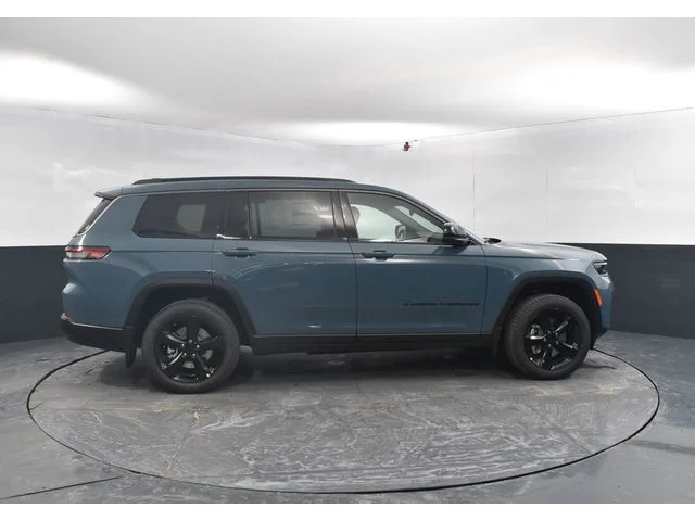 Nuevos JEEP GRAND CHEROKEE L à Estados chez autogozo