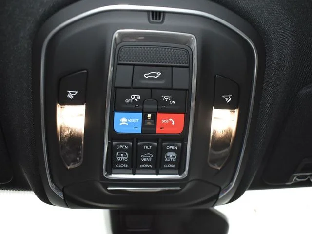 Nuevos JEEP GRAND CHEROKEE L à Estados chez autogozo