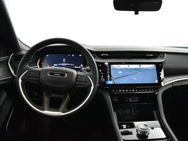 Nuevos JEEP GRAND CHEROKEE L à Estados chez autogozo