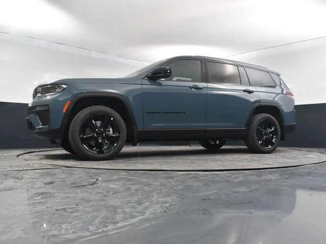 Nuevos JEEP GRAND CHEROKEE L à Estados chez autogozo