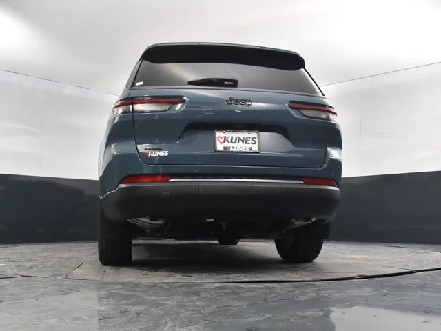 Nuevos JEEP GRAND CHEROKEE L à Estados chez autogozo