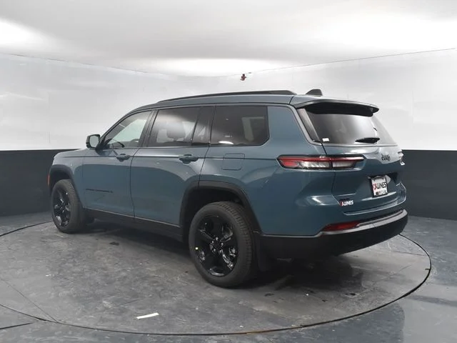 Nuevos JEEP GRAND CHEROKEE L à Estados chez autogozo