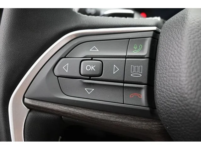 Nuevos JEEP GRAND CHEROKEE L à Estados chez autogozo