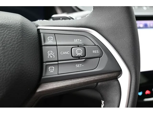 Nuevos JEEP GRAND CHEROKEE L à Estados chez autogozo