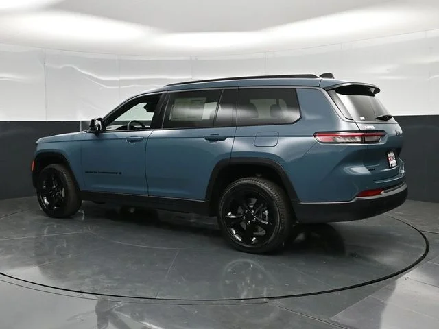 Nuevos JEEP GRAND CHEROKEE L à Estados chez autogozo