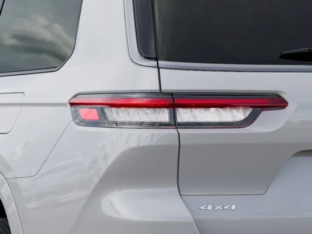 Nuevos JEEP GRAND CHEROKEE L à Estados chez autogozo