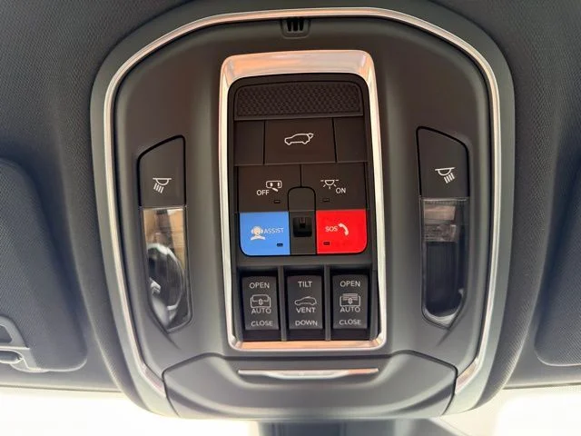 Nuevos JEEP GRAND CHEROKEE L à Estados chez autogozo