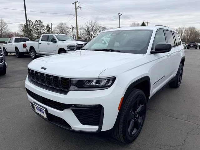 Nuevos JEEP GRAND CHEROKEE L à Estados chez autogozo