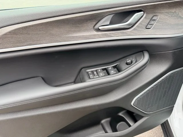 Nuevos JEEP GRAND CHEROKEE L à Estados chez autogozo