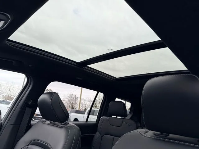 Nuevos JEEP GRAND CHEROKEE L à Estados chez autogozo