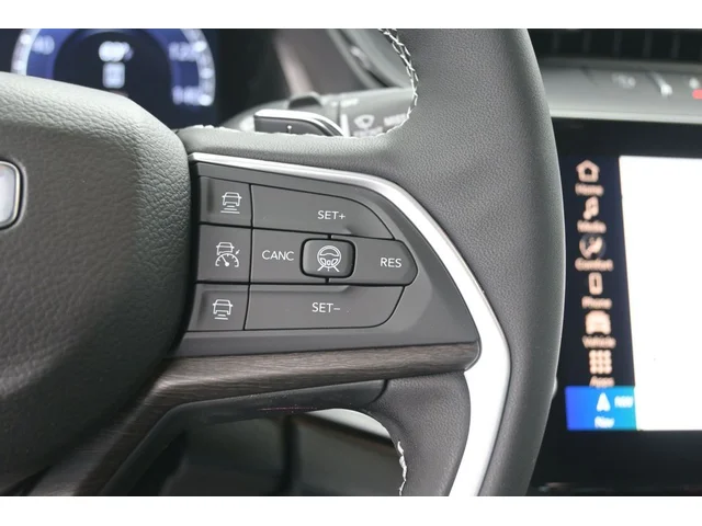 Nuevos JEEP GRAND CHEROKEE L à Estados chez autogozo