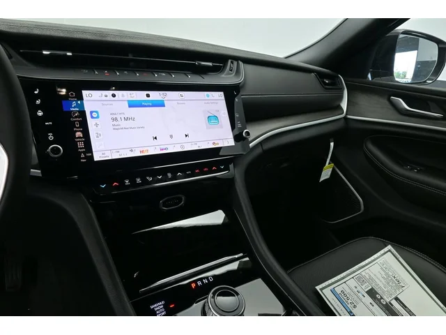 Nuevos JEEP GRAND CHEROKEE L à Estados chez autogozo