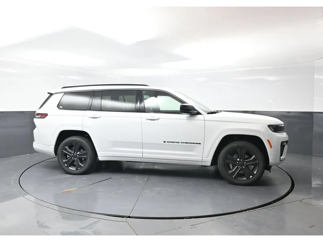 Nuevos JEEP GRAND CHEROKEE L à Estados chez autogozo