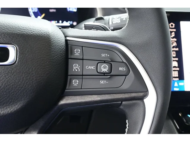 Nuevos JEEP GRAND CHEROKEE L à Estados chez autogozo