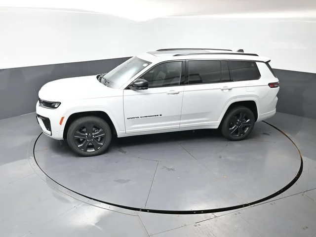 Nuevos JEEP GRAND CHEROKEE L à Estados chez autogozo
