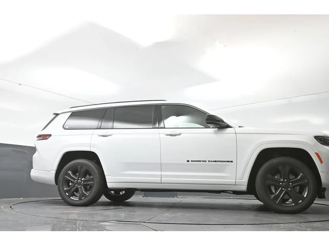 Nuevos JEEP GRAND CHEROKEE L à Estados chez autogozo