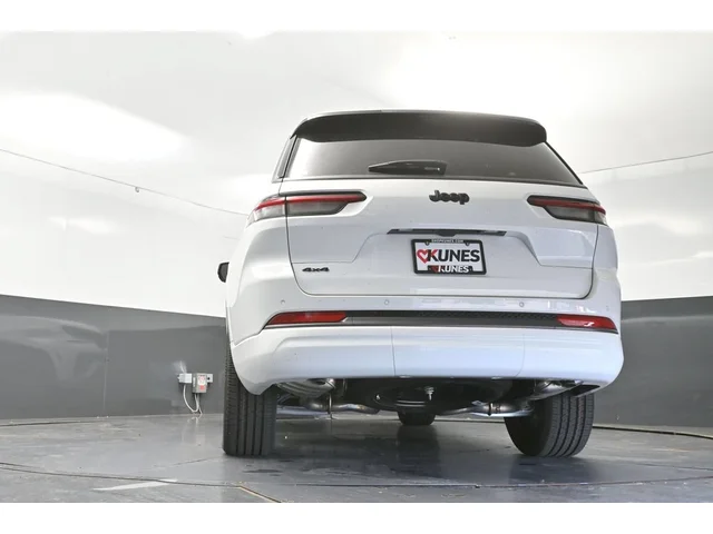 Nuevos JEEP GRAND CHEROKEE L à Estados chez autogozo