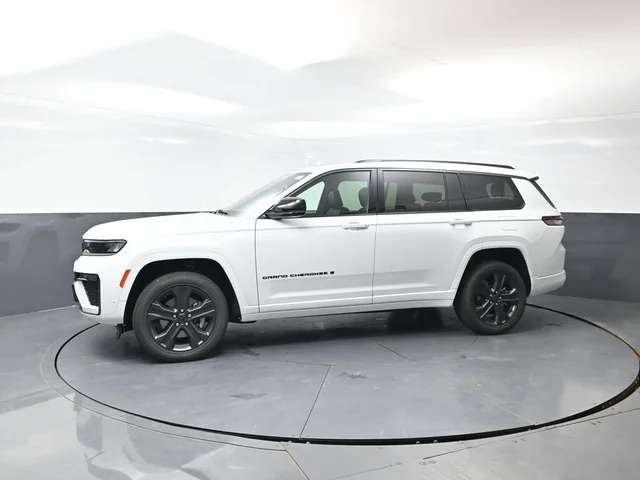 Nuevos JEEP GRAND CHEROKEE L à Estados chez autogozo