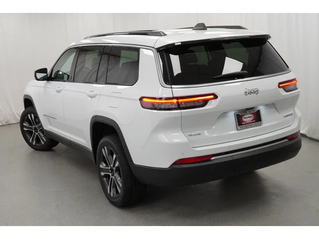 Nuevos JEEP GRAND CHEROKEE L à Estados chez autogozo