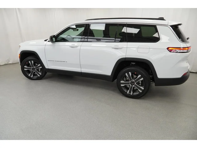 Nuevos JEEP GRAND CHEROKEE L à Estados chez autogozo