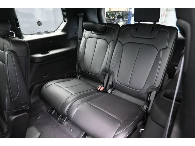 Nuevos JEEP GRAND CHEROKEE L à Estados chez autogozo