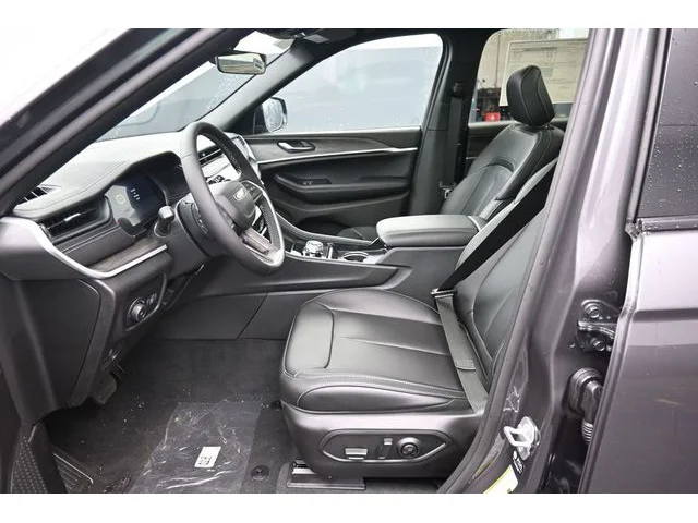 Nuevos JEEP GRAND CHEROKEE L à Estados chez autogozo
