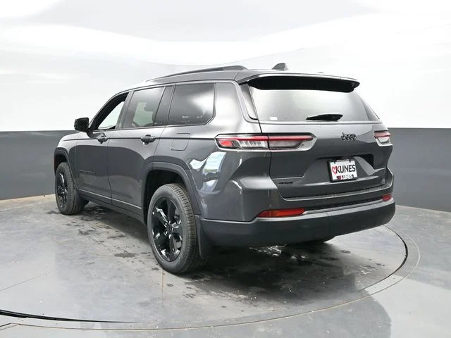 Nuevos JEEP GRAND CHEROKEE L à Estados chez autogozo