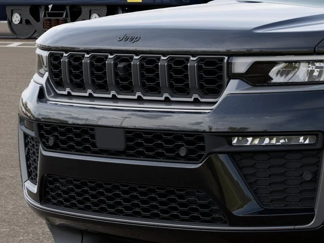 Nuevos JEEP GRAND CHEROKEE L à Estados chez autogozo
