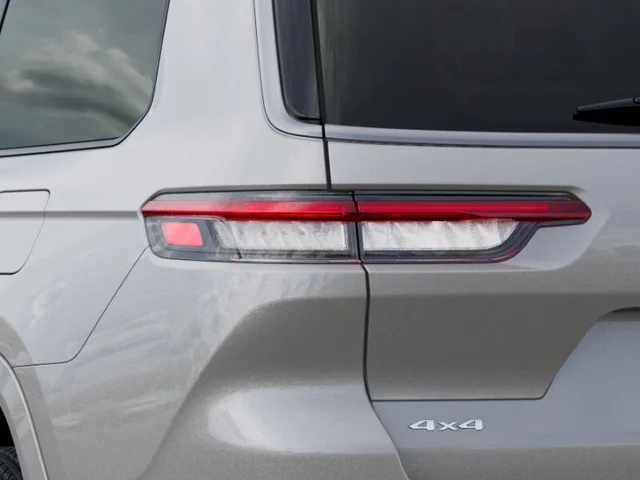Nuevos JEEP GRAND CHEROKEE L à Estados chez autogozo