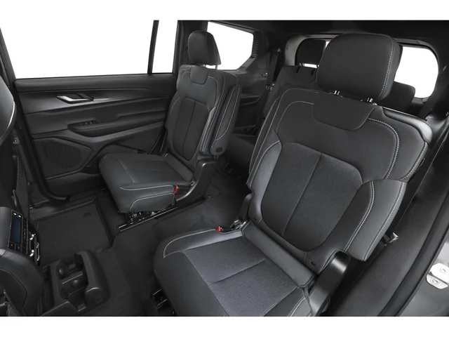 Nuevos JEEP GRAND CHEROKEE L à Estados chez autogozo