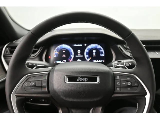 Nuevos JEEP GRAND CHEROKEE L à Estados chez autogozo
