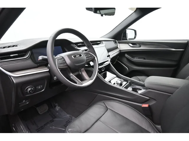 Nuevos JEEP GRAND CHEROKEE L à Estados chez autogozo