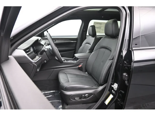 Nuevos JEEP GRAND CHEROKEE L à Estados chez autogozo