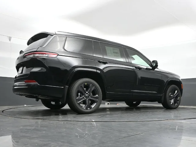 Nuevos JEEP GRAND CHEROKEE L à Estados chez autogozo